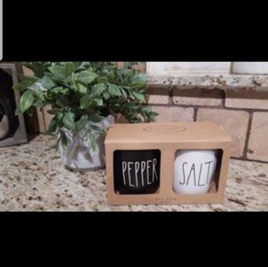 RAE DUNN SALT AND PEPPER